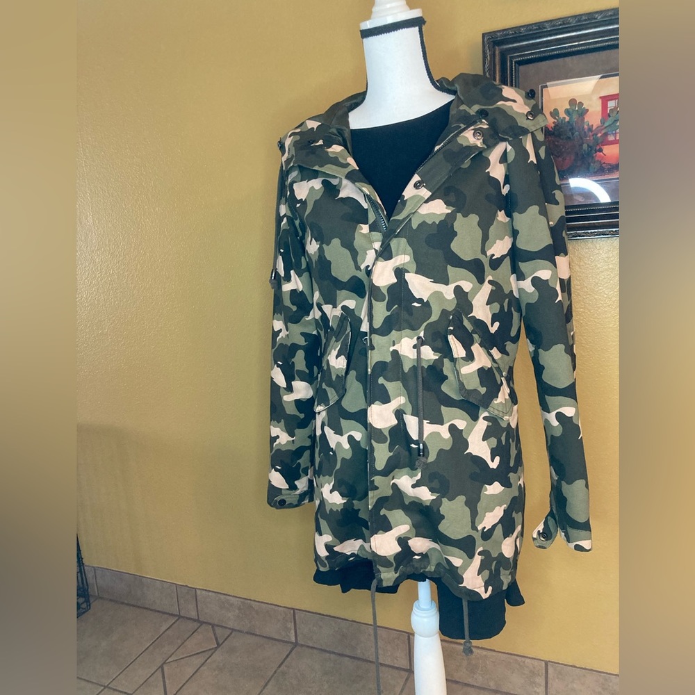 Reason Camo-Print Faux-Fur Anorak - Picture 2 of 8